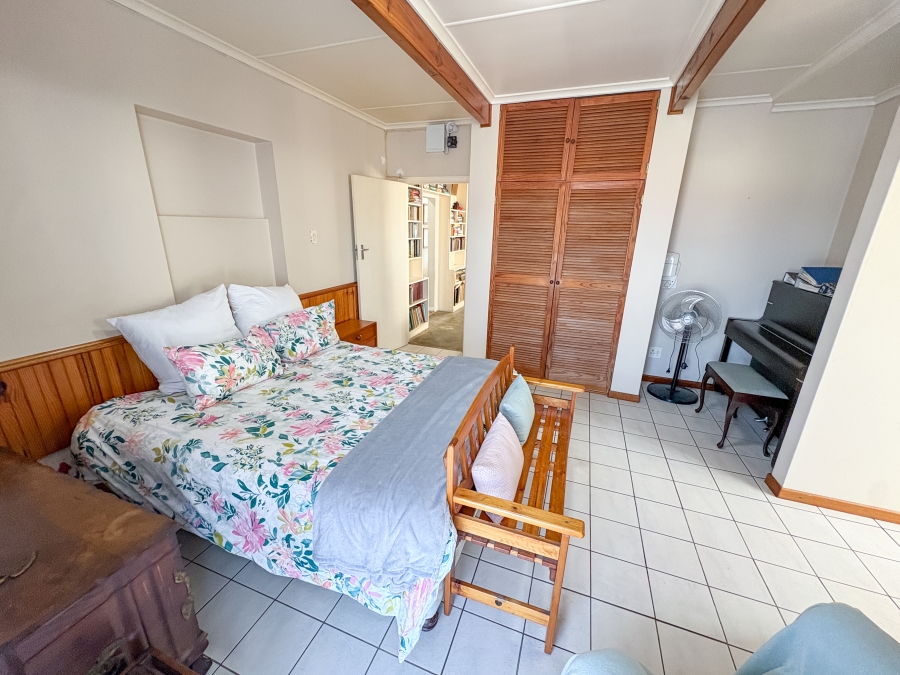 5 Bedroom Property for Sale in Quigney Eastern Cape